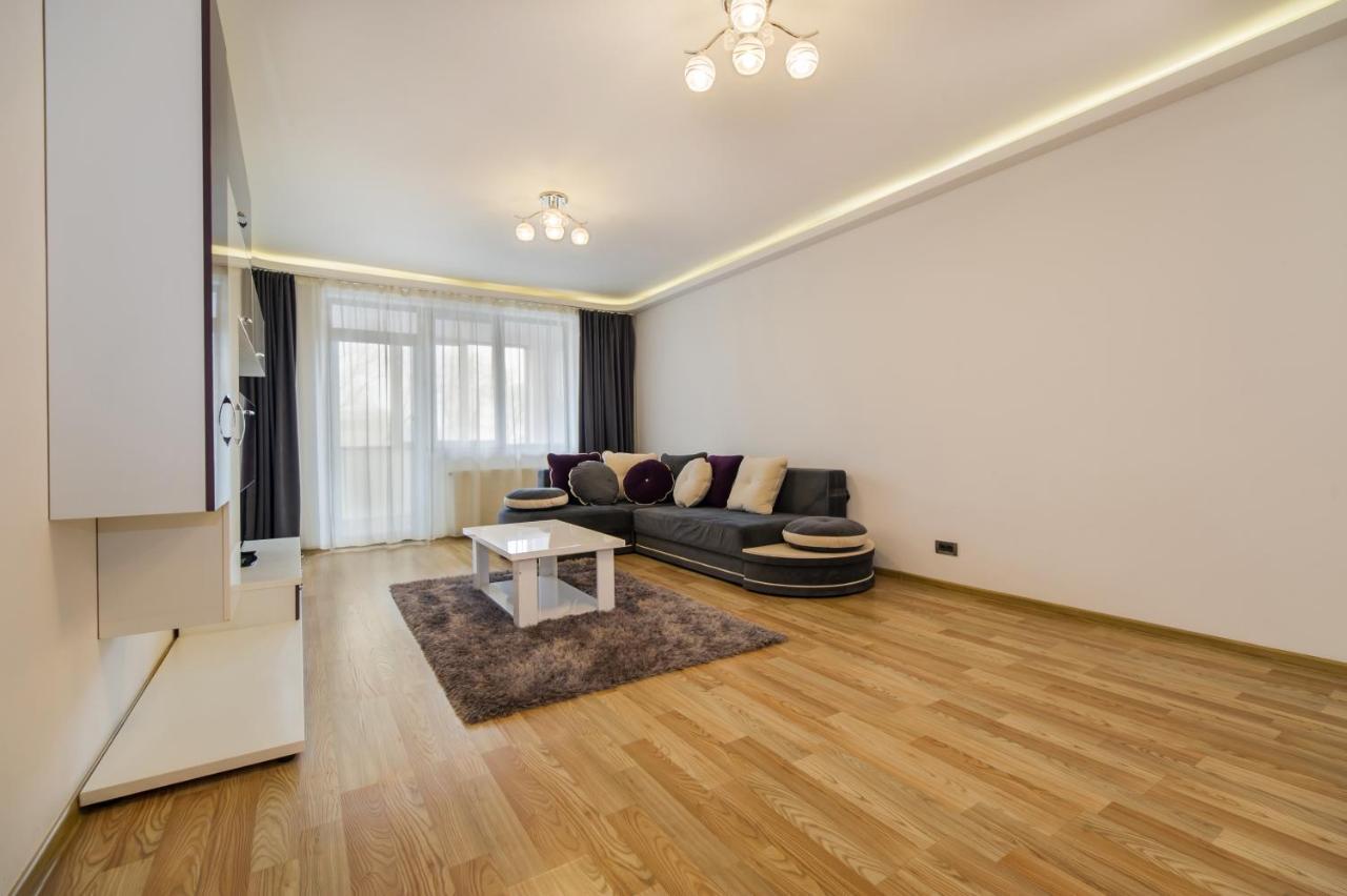 Relax Apartment Coresi Mall Брашов Екстер'єр фото