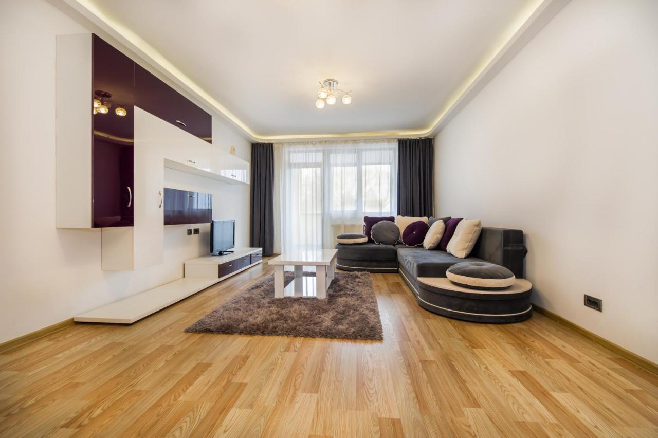 Relax Apartment Coresi Mall Брашов Екстер'єр фото